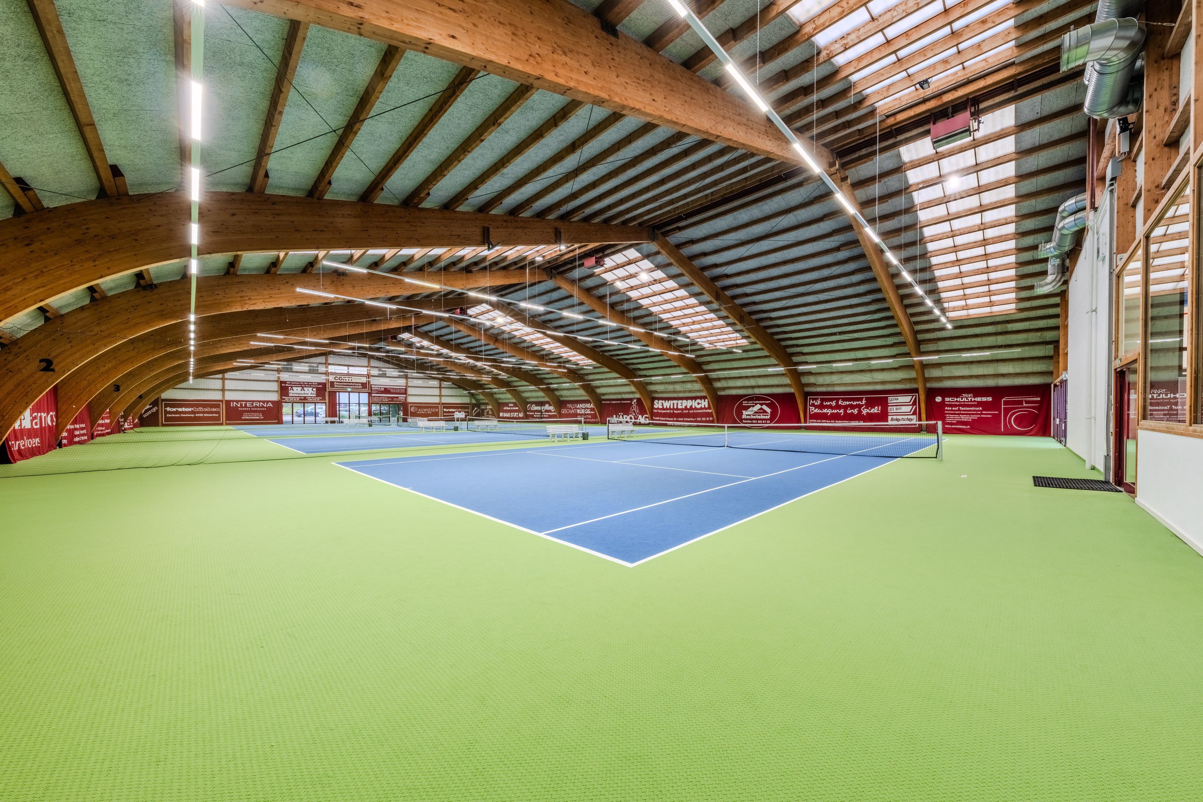 Tennis-Plätze